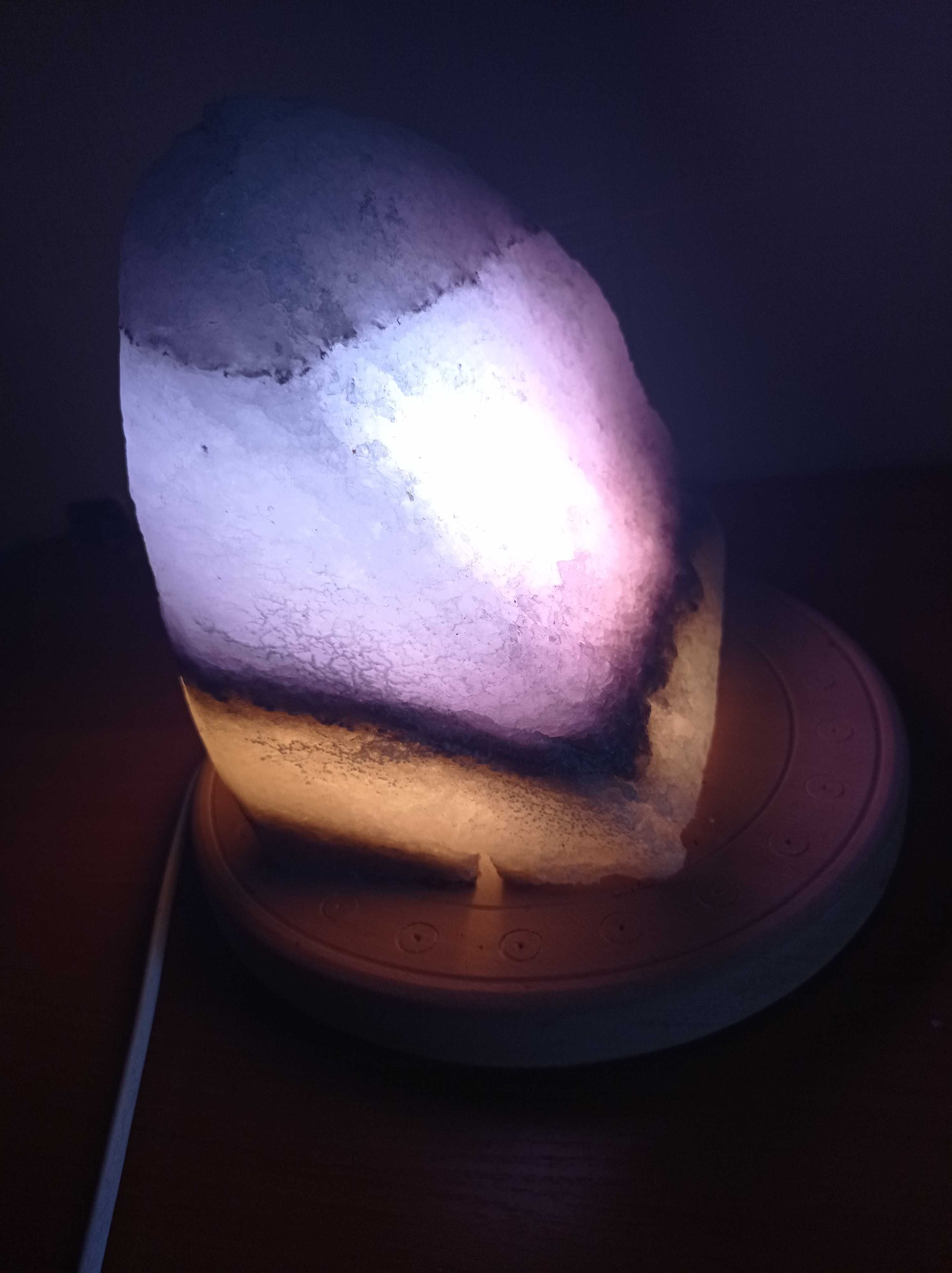Соляна лампа з регулюванням яркості світла