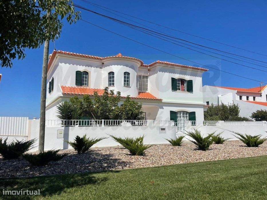 Moradia Em Vila Nova De Santo André