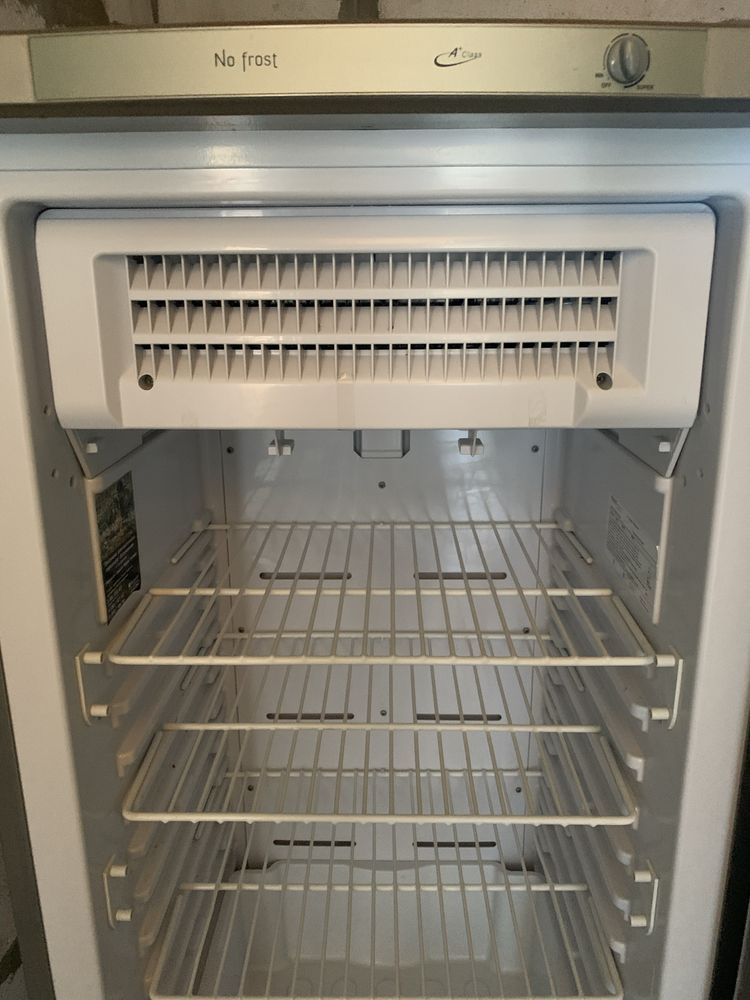 Морозильна камера Hotpoint ariston RMUP167XNFH