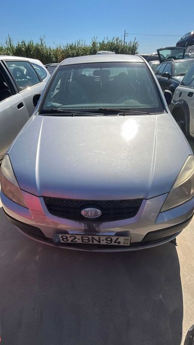 Kia Rio automóvel e Carrinha 2003 para Peças