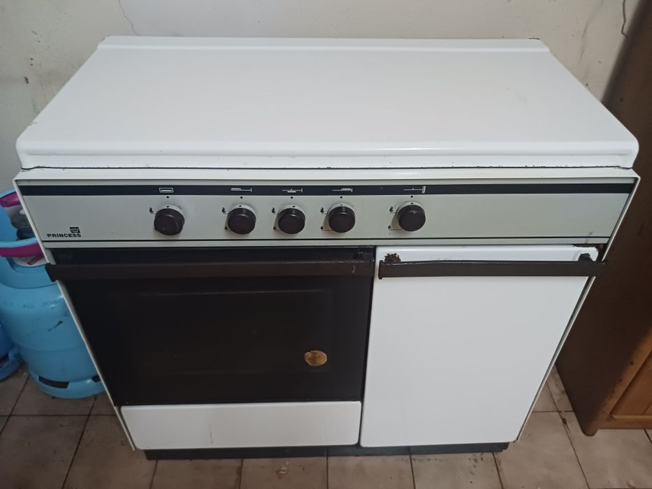 Fogao de gas em perfeito funcionamento possibilidade de fazer entrega