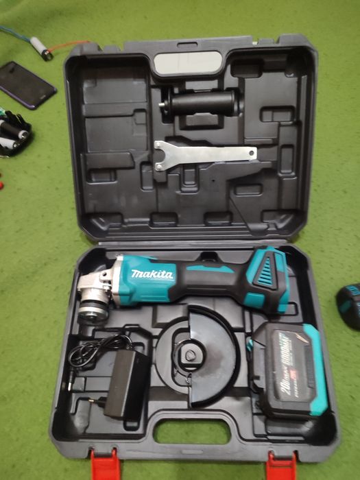 Аккумуляторная болгарка