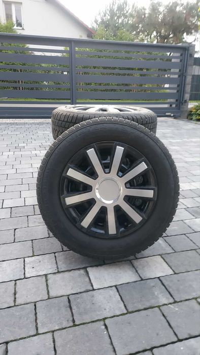 4 Zimowe opony 195/65R15 + felgi stalowe 4x100 + kołpaki