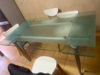 Mesa de cozinha de vidro