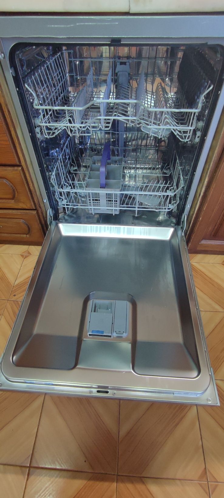 Máquina lavar louça Beko DVN 05320 X