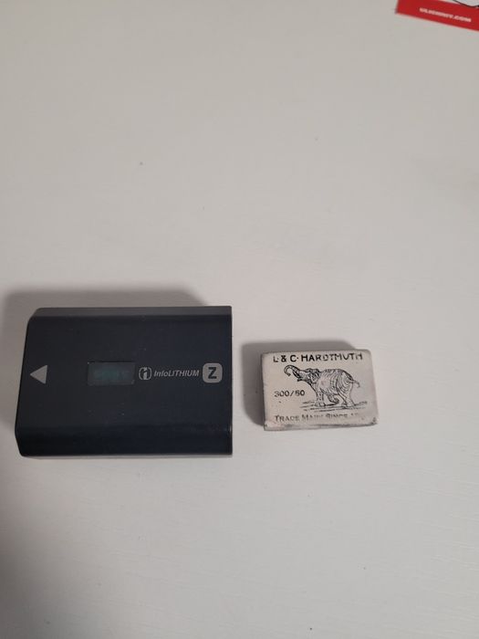 Оригинальный аккумулятор Sony NP-FZ100 (рабочий, состояние отличное)