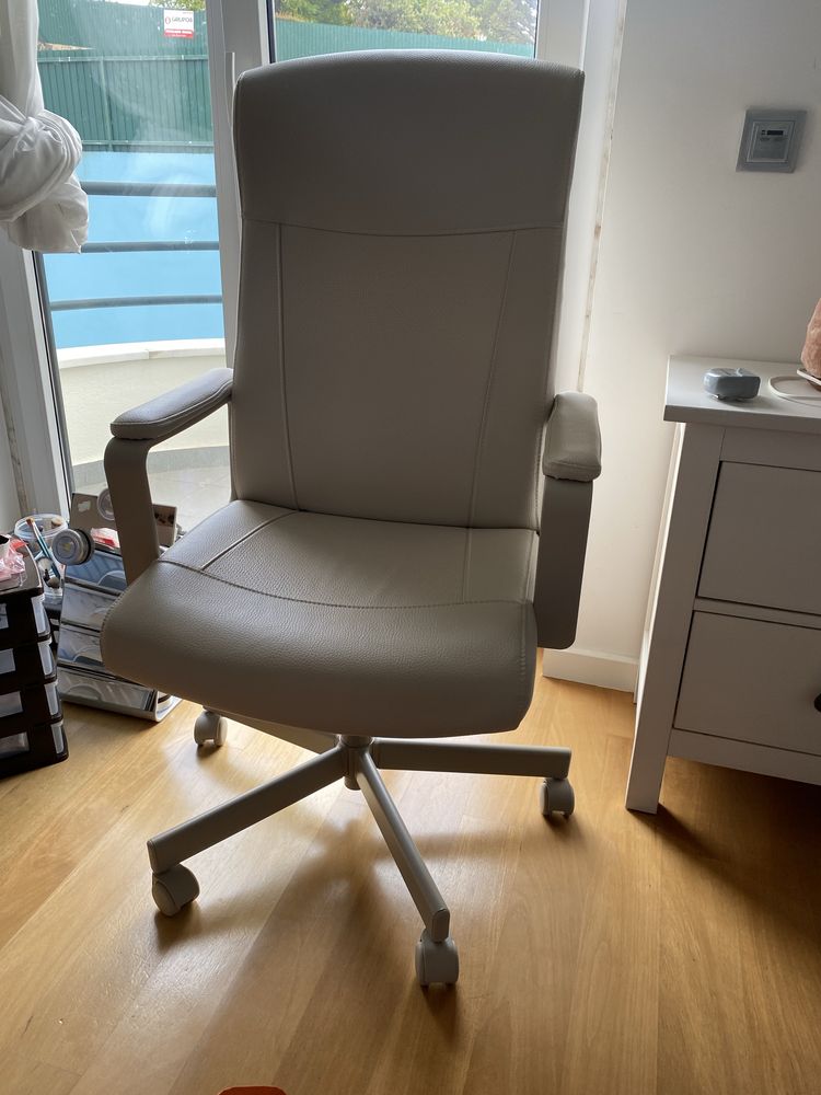 Ikea millberget cadeira