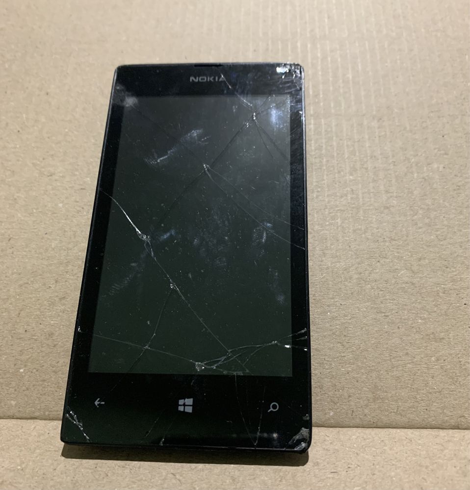 Nokia 520, запчастини