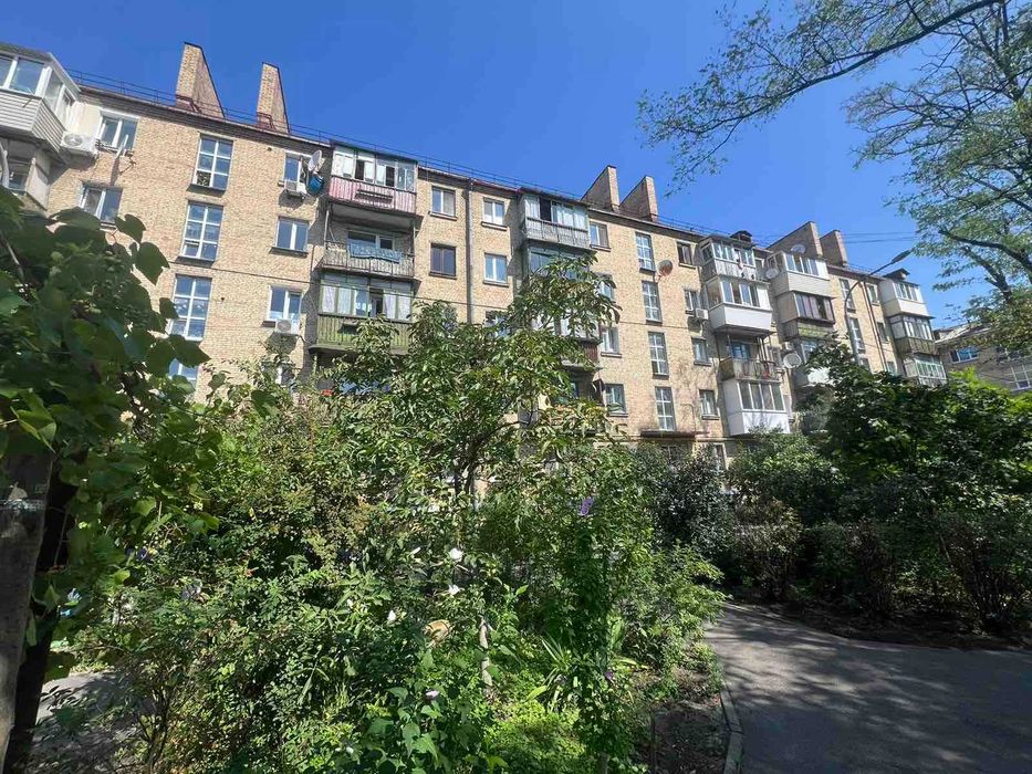 Затишна квартира для сім‘ї вул. Литвинського Юрія, 50! Дарницький р-н!