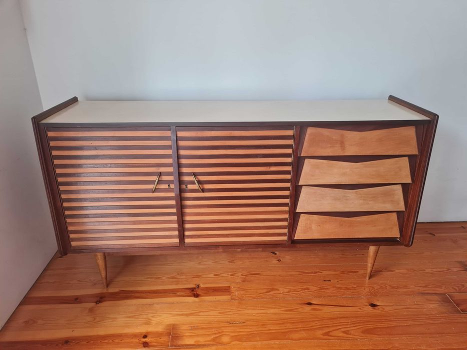Aparador dos anos 60