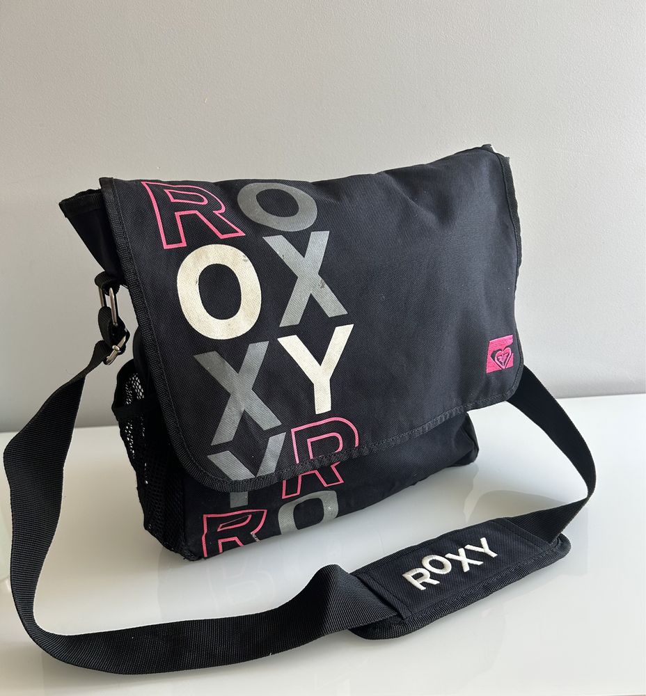 Duża czarna torebka torba listonoszka ROXY na pasku vintage