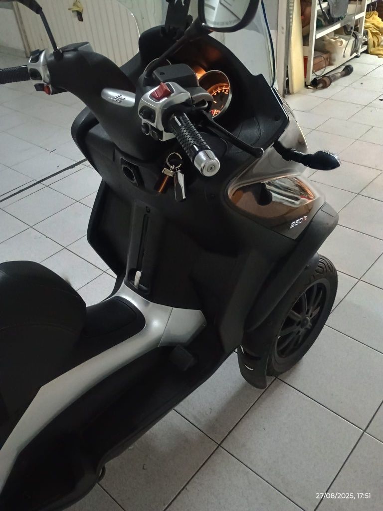 Piaggio MP3 250cc