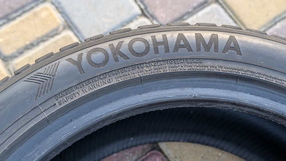 Yokohama 245/45 R18 Bluearth Winter V905 100V