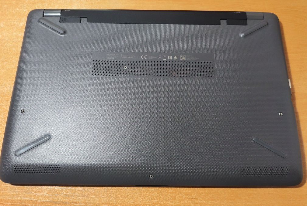Ноутбук HP 250 G6 3168NGW i3-7020U DDR4 12Gb Radeon 520 2GB HDD 1000GB