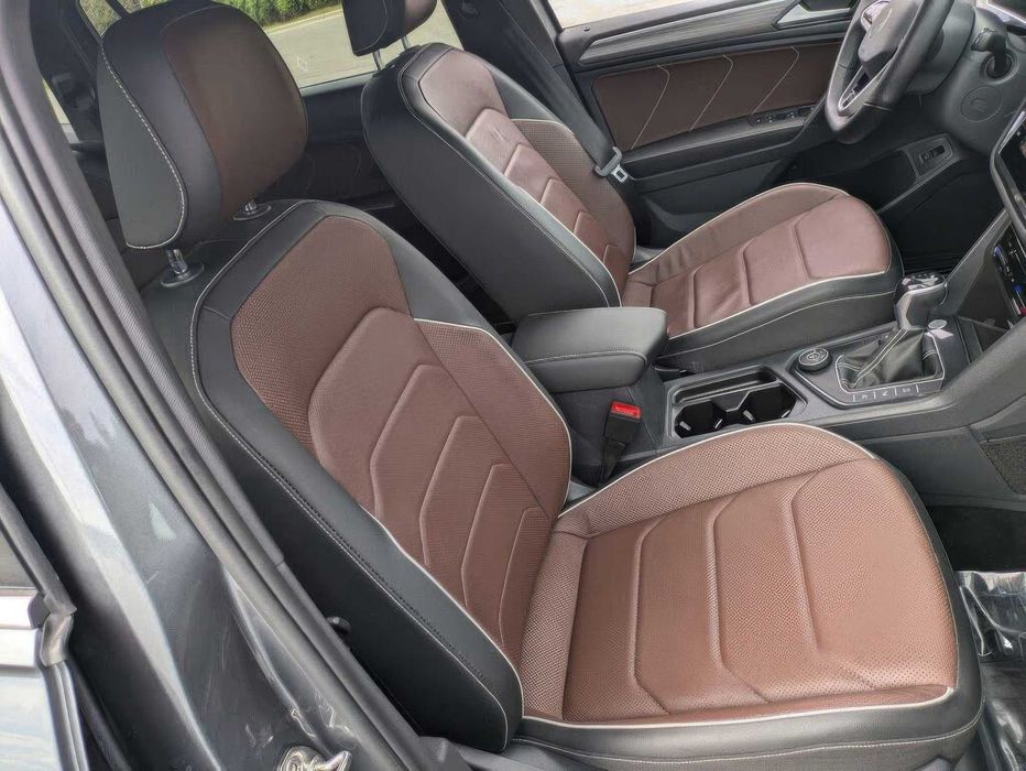 Volkswagen Tiguan      2022