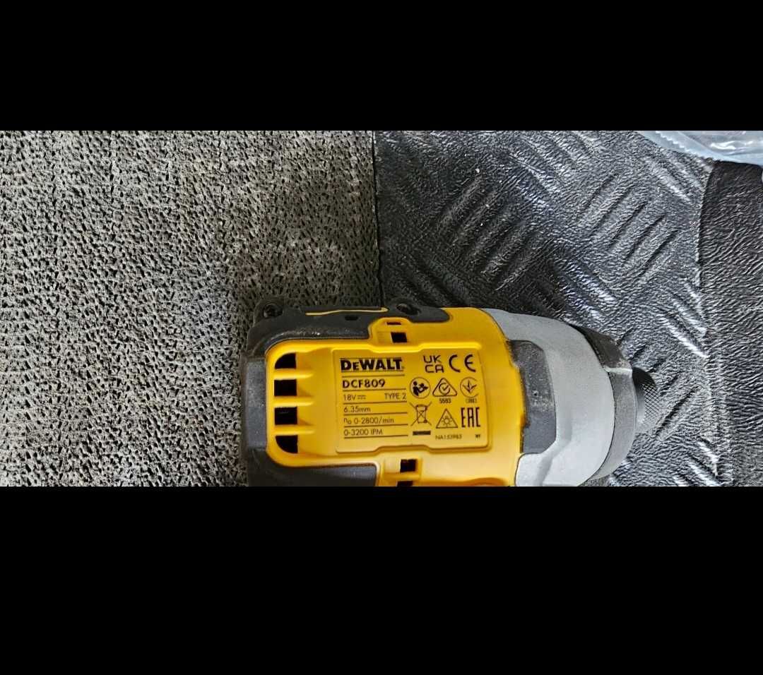 Zakrętarka udarowa DEWALT DCF809D2T