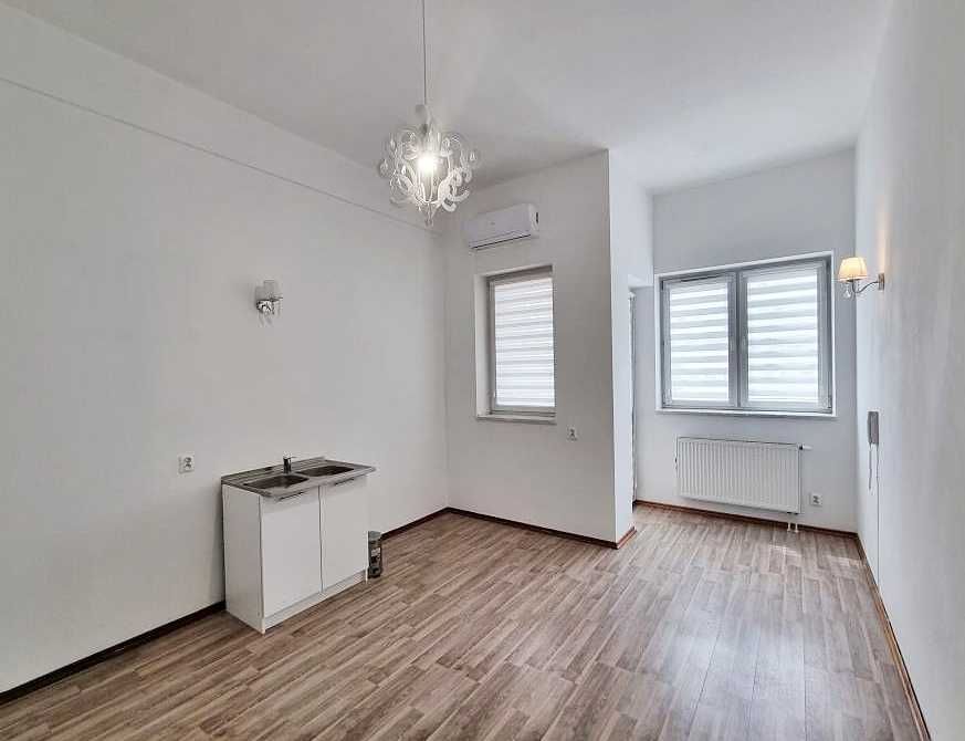 Płock, CENTRUM - lokal do wynajęcia , w budynku winda