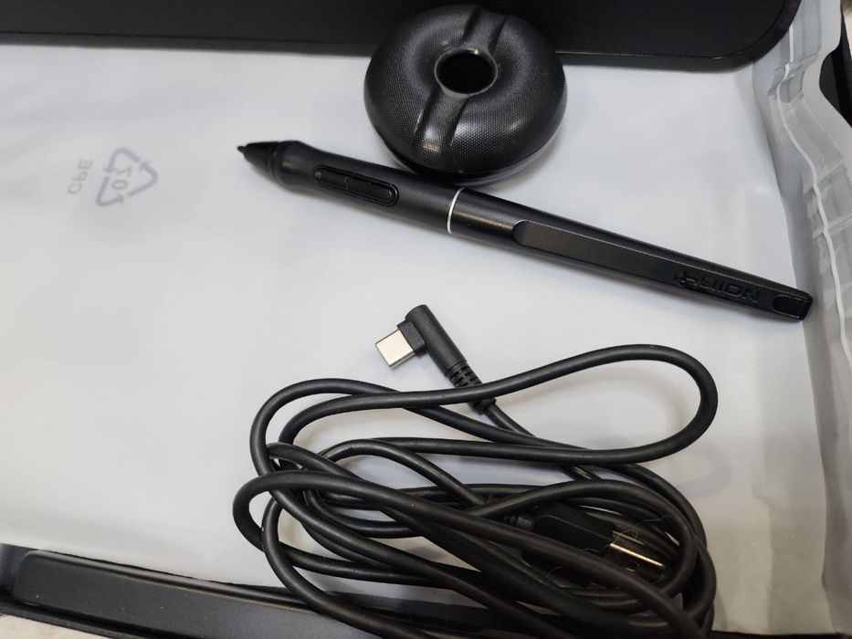 Графічний планшет Huion Inspiroy Dial Q620М