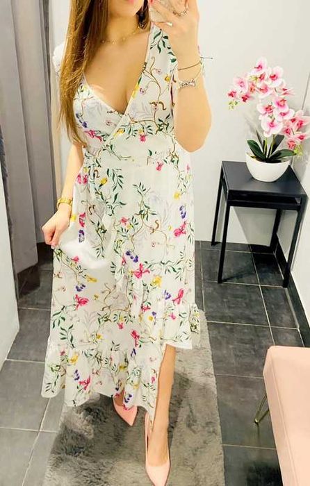 Sukienka długa w kwiaty z falbanami biała Komunia chrzciny