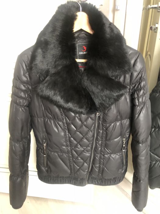 Пуховик жіночий.