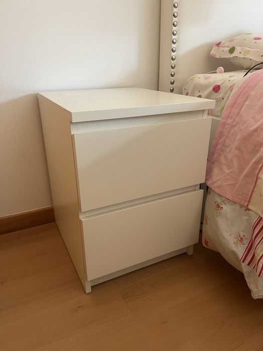 2 mesas de cabeceira IKEA KULLEN