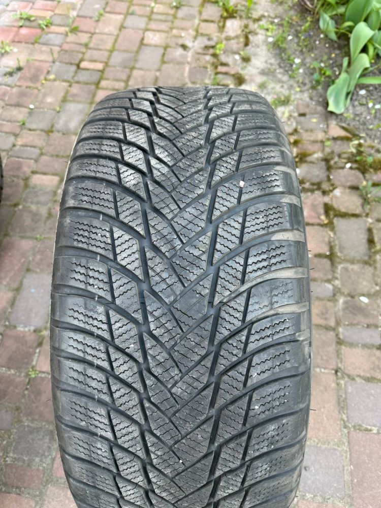 Шини Bridgestone Blizzak 255/50 R20 2020рік