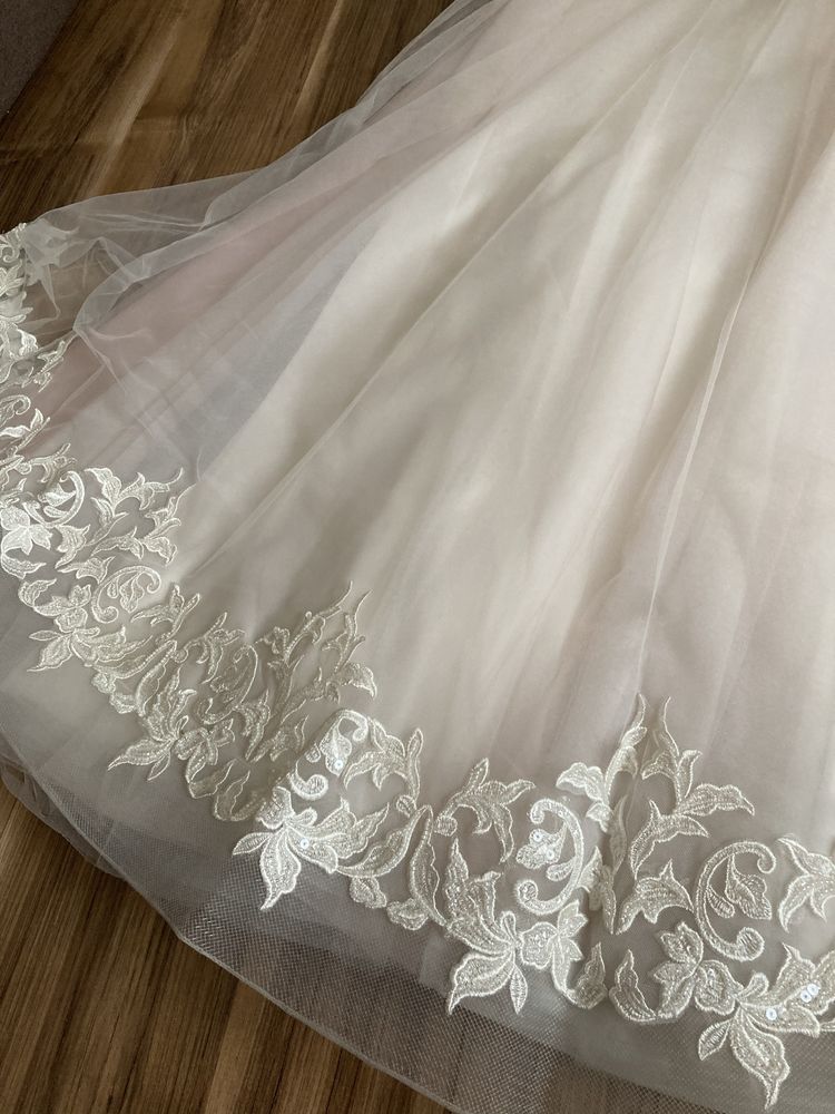 Весільна сукня  (прокат/продаж)