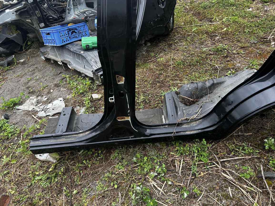 Mitsubishi Outlander XL 06- четверть зад L KL1149 5301B111