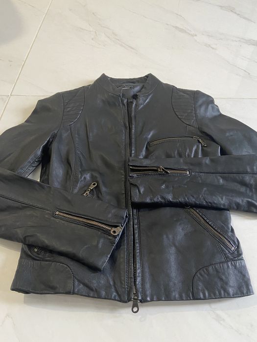 Casaco em pele ( Laura Clement)