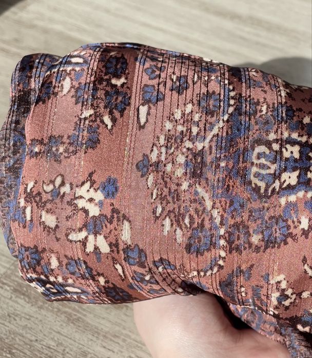 Camisa solta com padrões (Zara, tamanho M)