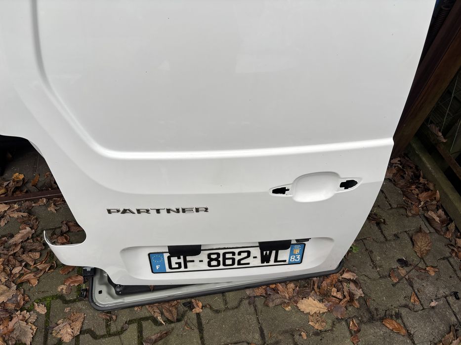 Drzwi lewy tył lewe tylne Peugeot Partner IV Combo E Berlingo EWPA