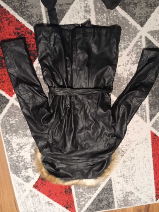 Kurtka skórzana z kołnierzem kożuszka