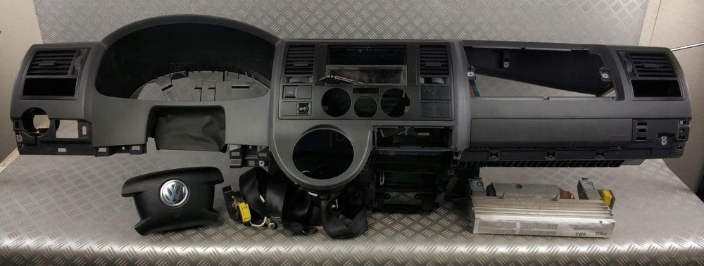 deska rozdzielcza kokpit konsola airbag VW TRANSPORTER CARAVELLE T5 EUROPA