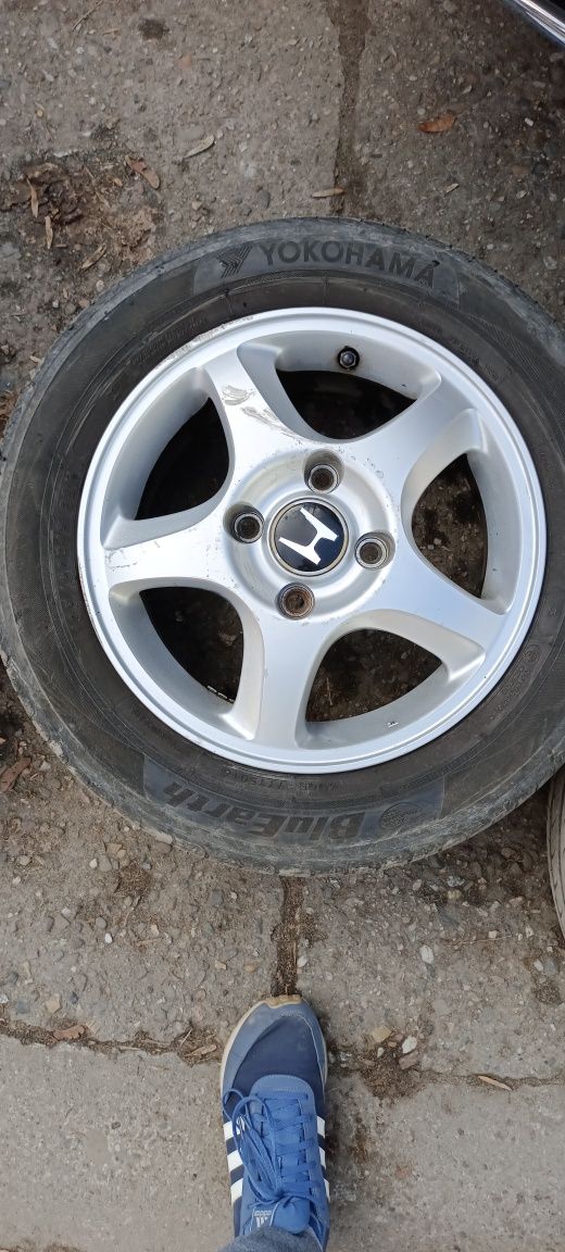 Felgi z oponami 4x114,3 r15 honda Accord