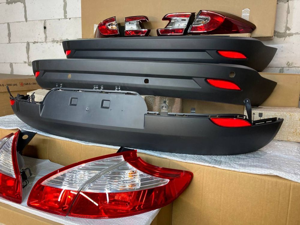 Бампер задній Renault Megane 3 Рено Меган 3