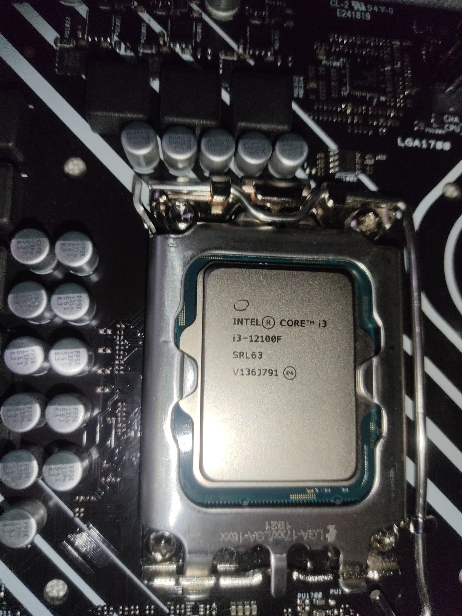 I3-12100F 12 ° Geration Intel
