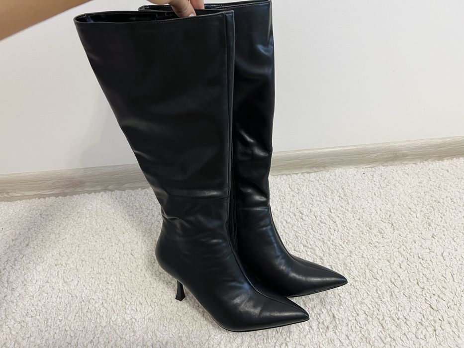 Ботінки жіночі. Чоботи. Ботінки на каблуку. Чоботи на підборах.Сапожки