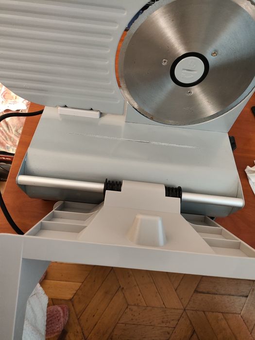 Слайсер бытовой.