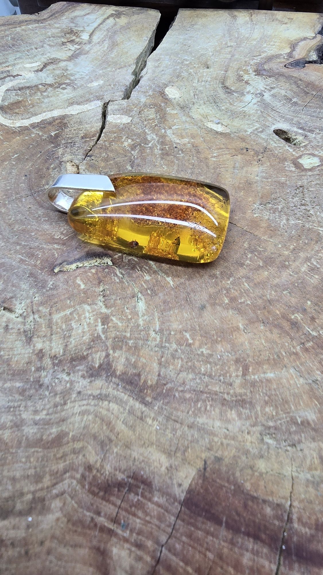 wisiorek z bursztynu naturalny srebro 925 18g.