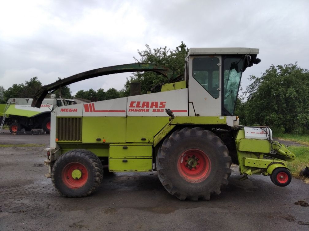 Claas Jaguar 695