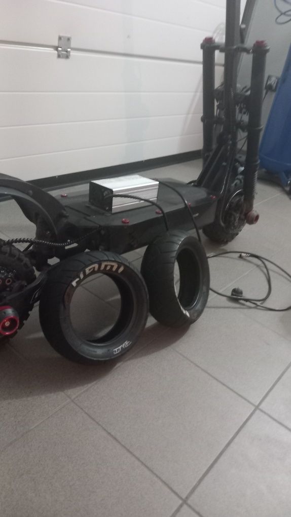 Hulajnoga elektryczna Boyueda s3-11 (Zmodyfikowana)