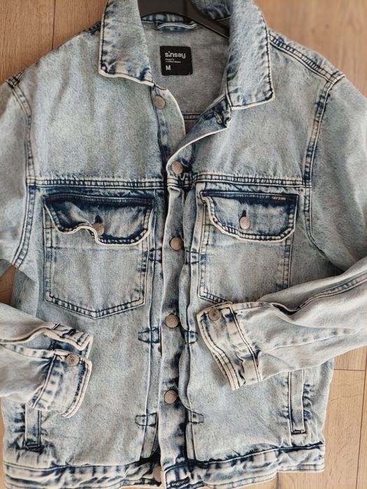 Jasnoniebieska kurtka jeansowa męska Sinsay M