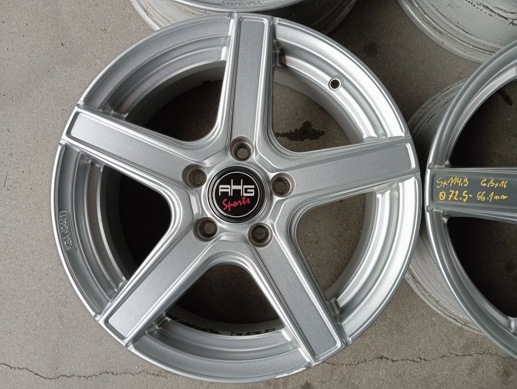 Felgi aluminiowe 5x114,3 16" Kia Suzuki Mitsubishi Toyota Hyundai