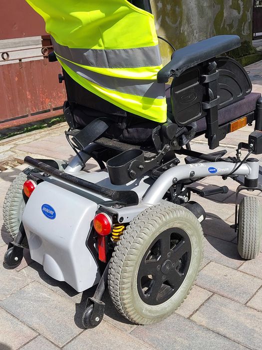 Wozek inwalidzki elektryczny INVACARE