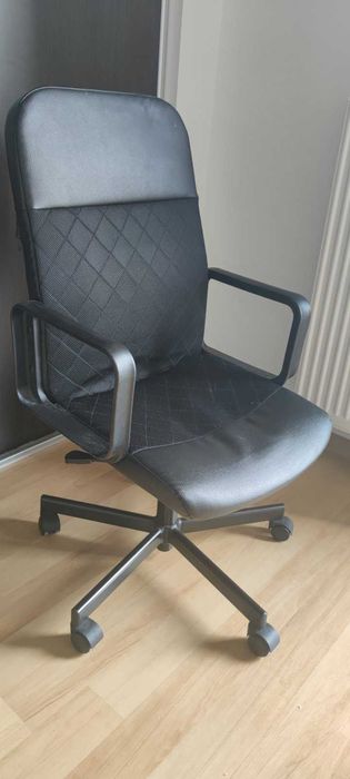 Krzesło Biurowe RENBERGET Krzesło obrotowe