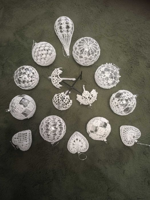 bomki szydełkowe na akrylu