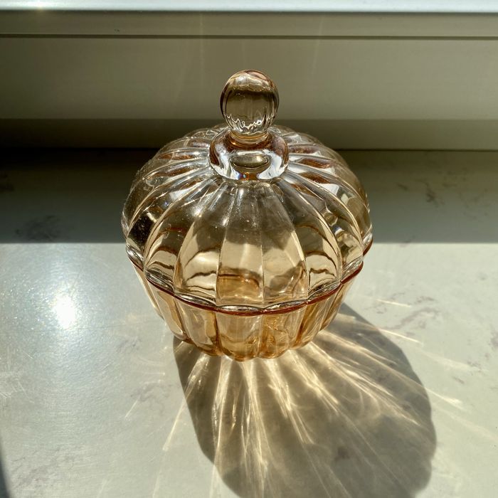 Szklana miseczka na drobiazgi lub cukierniczka