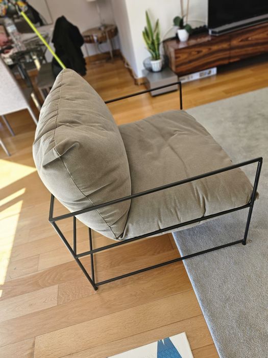 Cadeirão Área em bom estado