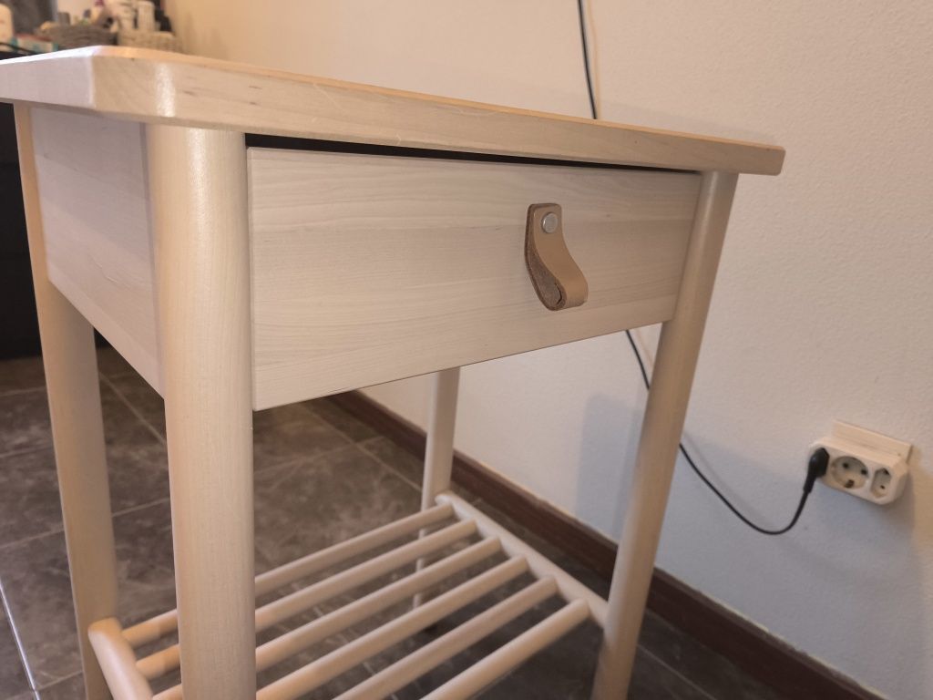 Mesa de Cabeceira björksnäs Ikea