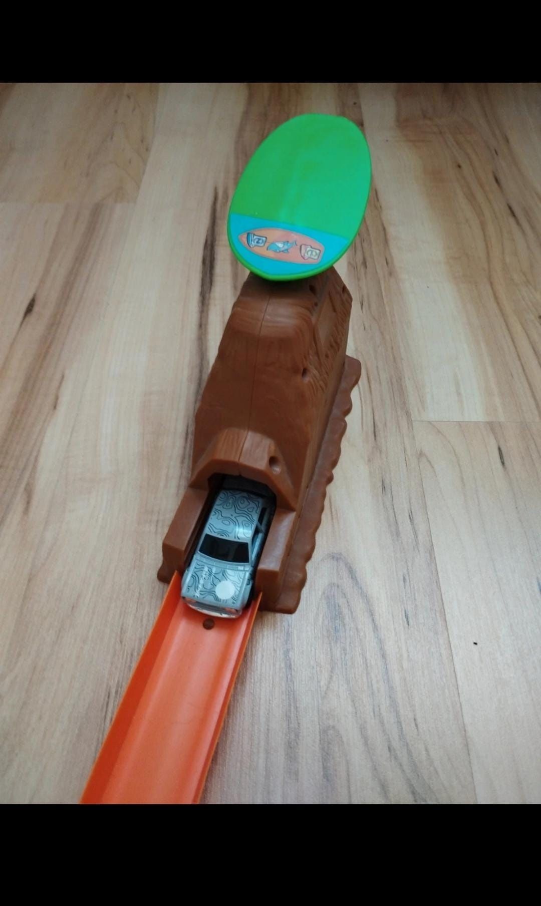 Hot Wheels wyrzutnia atak rekina shark attack